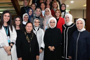 Emine Erdoğan AK Parti'li kadınlarla buluştu 