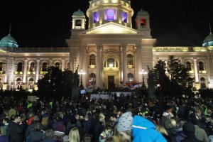 Karadağ ve Sırbistan'da başlayan hükümet karşıtı gösteriler devam ediyor