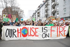 Başkan Berlin’de öğrenciler hükümeti protestos etti