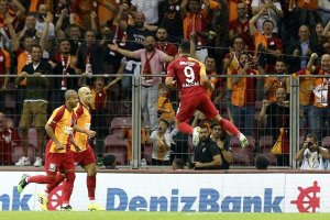 Falcao Galatasarayın yüzünü güldürdü