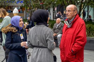 Hollanda'da Müslüman kadınlara yönelik ayrımcılığa karşı gözteri düzenlendi