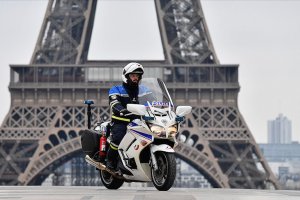 Fransa'da polisler maske sıkıntısı yaşıyor