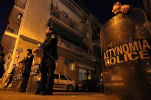 Yunanistan'da terör örgütü polisle çatıştı