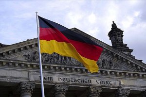 Alman hükümeti: Almanya'daki aşırı sağcılar, diğer ülkelerde aynı düşüncede olanlarla yakın temasta