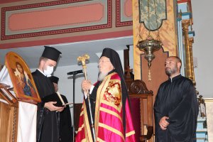 Fener Rum Patriği Bartholomeos, Trabzon'daki Santa Maria Katolik Kilisesi'nde akşam duasına katıldı