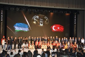 Taşkent'te açılışı yapılan Türk Film Günleri etkinliğine yoğun ilgi 
