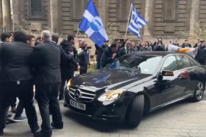 Yunanlı grup KKTC Cumhurbaşkanı Tatar'a, saldırı düzenledi