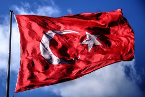 Türkiye'nin Hartum Büyükelçiliği konvoyuna saldırı düzenlendi