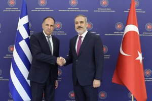 Dışişleri Bakanı Fidan: Yunanistan Dışişleri Bakanı Yerapetritis makamında kabul etti