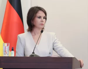 "NATO ortakları arasındaki ihtilafları diyalog yoluyla çözmeliyiz. İttifak saflarında kavgalar