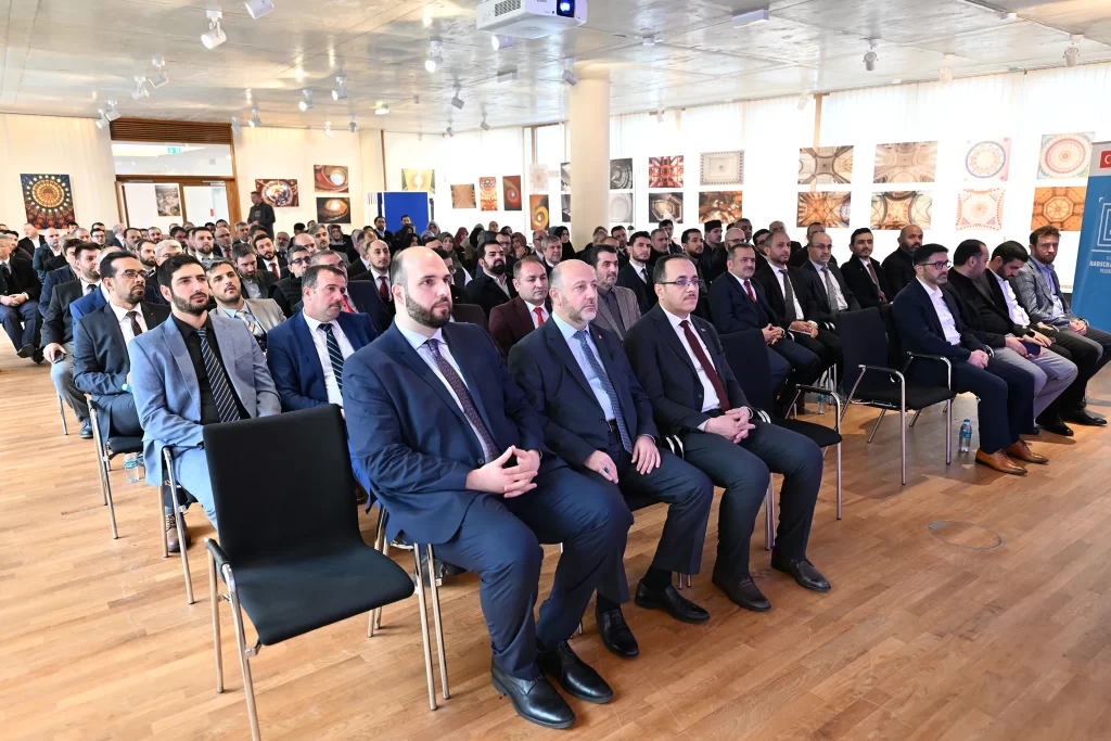 DİTİB'de umre kafile görevlilerine seminer