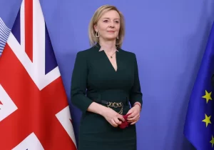 Liz Truss İngiltere'nin en kısa süre görevde kalan başbakanı oldu