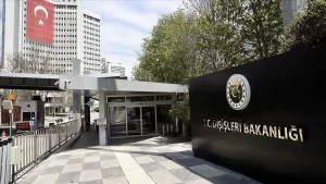 "Lozan Barış Antlaşması hükümleri gereği, Azınlığın kendi okullarını kurma, idare