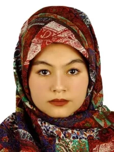Afganistan üniversite geçiş sınavında birinci olan Şemsiye Alizade, yüksek öğrenim