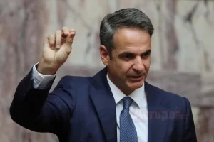 Yunanistan Başbakanı Kiriakos Miçotakis, Türkiye’yi Avrupa’nın göçmen krizini kendi menfaatleri