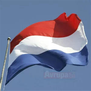 
Hollanda'nın, Irak'ta konuşlu askerlerinin görev süresinin uzatıldığı bildirildi.