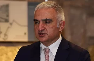 Kültür ve Turizm Bakanı Mehmet Nuri Ersoy, halk ozanı Aşık