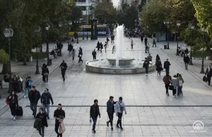 Yunanistan'da günlük yeni tip virüs vaka sayısının salgının başından bu