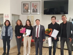 T.C. Münster Başkonsolosu Ahmet Davaz, okullarında en yüksek not ortalamasıyla