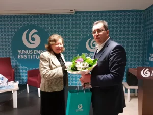 KÖLN Kırgız yazar Aytmatov Almanya'da anıldı   Dünyaca ünlü Kırgız