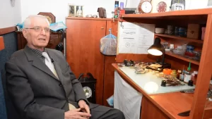 Bosna Hersek'in Mostar şehrinde yaşayan 80 yaşındaki Ekrem Duvnjak, 50