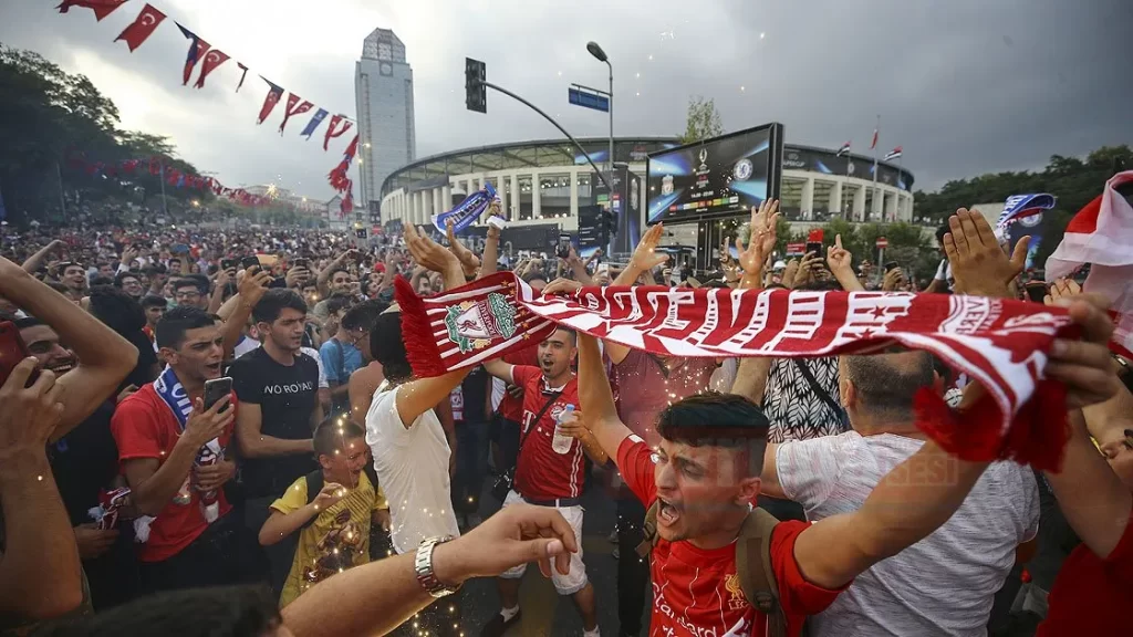 Yine İstanbul Yine Şampiyon Liverpool