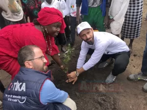 Senegal'de bir köyde yağmur duası yapılacağı sırada Türk İşbirliği ve