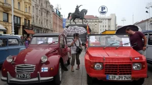 Hırvatistan'ın başkenti Zagreb yakınlarındaki Samobor'da düzenlenen "23. Dünya Citroen 2CV