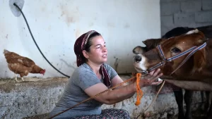 Mersin'de 500 rakımlı Çevlik Mahallesi'nde yaşarken kent merkezine taşınan ve