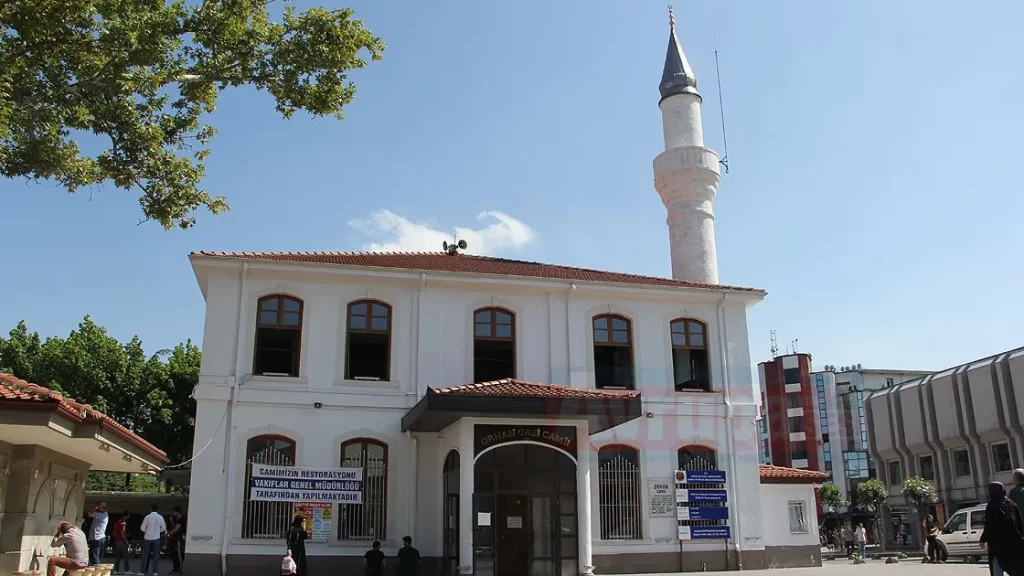 Ecdat yadigarı Orhan Gazi Camii aslına uygun yenileniyor