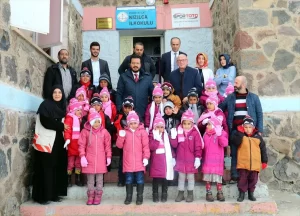 ERZURUM Öğrenciler WEFA yardımlarıyla ısındı   WEFA Uluslararası İnsani Yardım