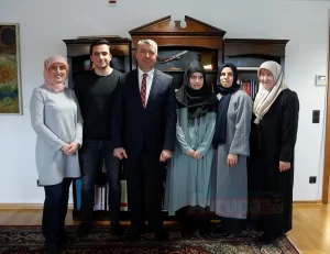 BERLİN

