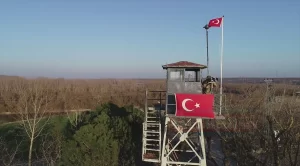 EDİRNE   Edirne'de gözünü sınırdan ayırmayan Mehmetçik, yasa dışı geçişe