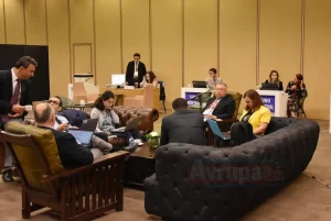   ANKEM Başkanı Prof. Dr. Bülent Gürler: "İstatistiklere bakılırsa antibiyotik
