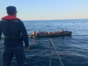  Enez açıklarında yasa dışı yollarla Yunanistan'a geçme girişiminde bulunan