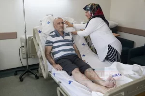 Hollanda'da bağırsak lenfoması teşhisi konulan ve 15 günlük ömrü kaldığı