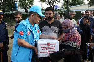 Türkiye Diyanet Vakfı (TDV), Kurban Bayramı’na bugün başlayan Pakistan’da, 25