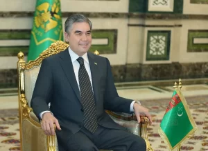 Türkmenistan'ın başkenti Aşkabat'ta, 27 Eylül Bağımsızlık Günü, askeri geçit töreni