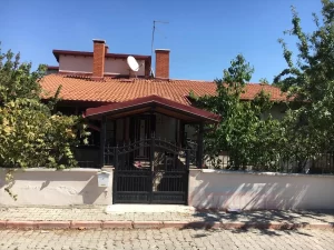 Isparta'da kadın hayırseverin İl Sağlık Müdürlüğüne bağışladığı, 30 yıldan beri