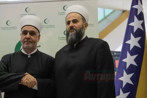 Başkent Saraybosna'da düzenlenen meclis oturumunda yapılan oylamada Husein Kavazovic oyların