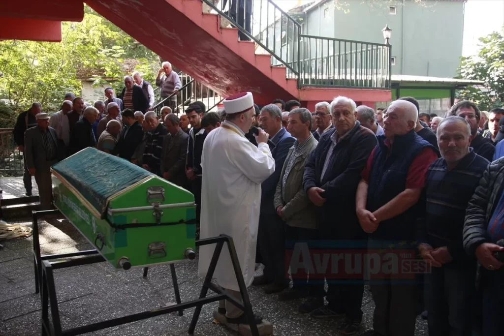 Almanya'da ölü bulunan memleketi Bursa'da son yolculuğuna uğurlandı