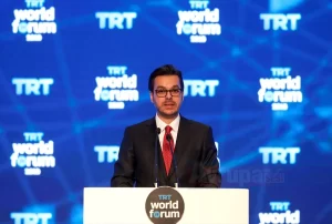 Bu davetlilerin, bizim taşıdığımız demokratik olgunluğu taşıyamadıklarını görmekten üzüntü duyuyoruz"