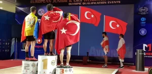 Romanya'da yapılan Gençler ve 23 Yaş Altı Avrupa Halter Şampiyonası'nda