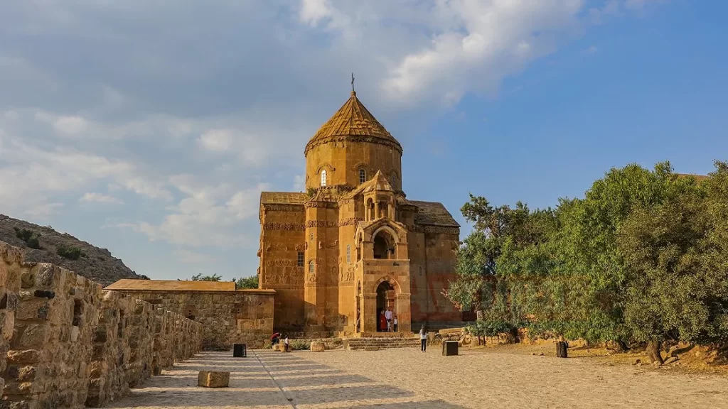 Yerli ve yabancı turistlerin uğrak mekanı