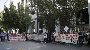 Yunanistan'da bir grup turizm, gıda ve otelcilik çalışanı, sektörün yeni