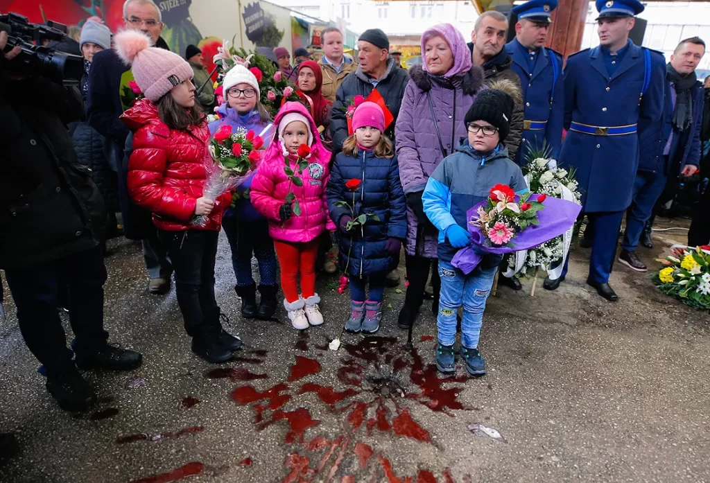 Bosna savaşında hayatını kaybeden Markale  kurbanları anıldı