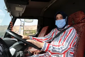 Kayseri'de, tır, kamyon, otobüs, traktör, otomobil gibi çok sayıda aracı
