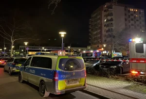 Almanya Frankfurt yakınlarında yabancıların yoğun yaşadığı Hanau kentinde silahlı kişiler nargile