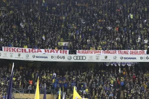 Galatasaray ile Fenerbahçe arasında oynanan dev derbi öncesi futbolcular önemli