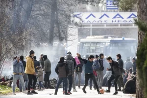 Avrupa'ya geçmek için Edirne'ye gelen düzensiz göçmenlerin yasa dışı yollarla